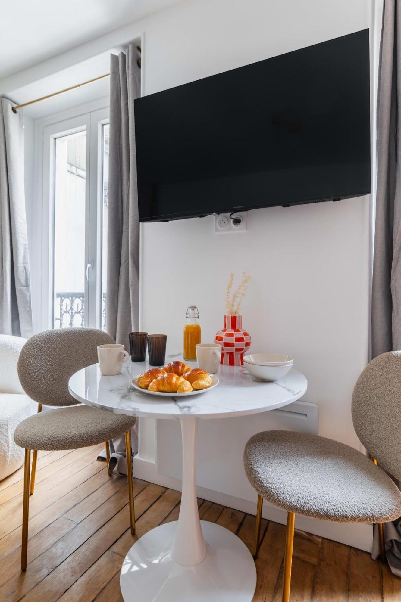 Grand Studio Refait A Neuf Paris 16 - 4P - Flat-Guest Exteriör bild